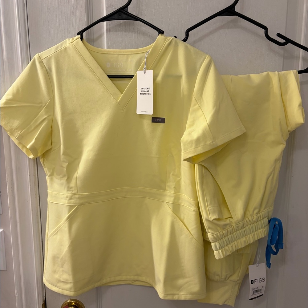 🎀Figs🎀 sunlight scrubs kit